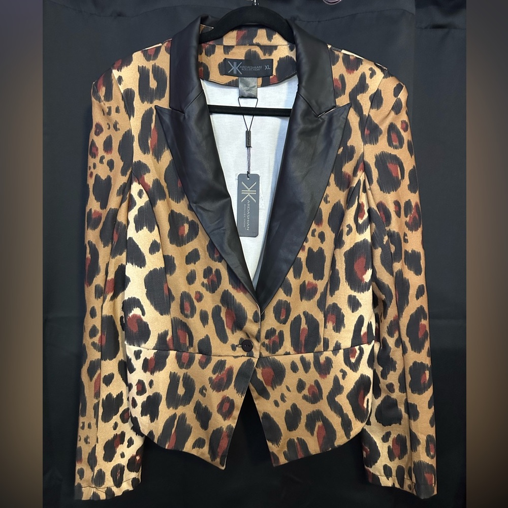 🆕 KARDASHIAN KOLLECTION Leopard Blazer